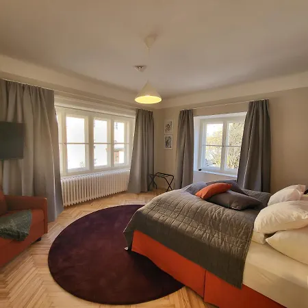 Orange Flat By Grazrentals Highest Standard & Free Parking *