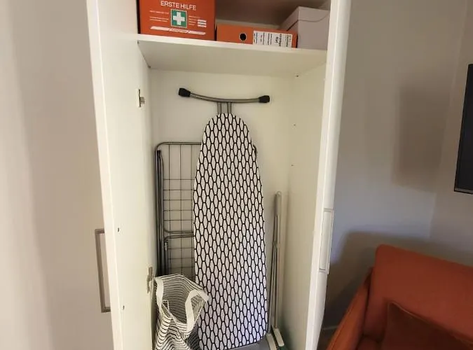 Orange Flat By Grazrentals Design 72m2 & Free Parking *